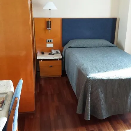 Szálloda Villacarlos 3*